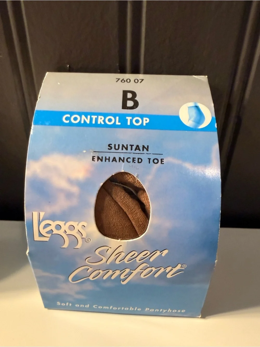 L'eggs SilkenMist & Sheer Comfort Control Top Pantyhose - Sun Beige & Suntan